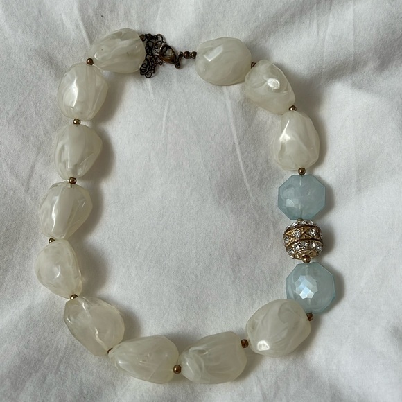 Accessories - White colier